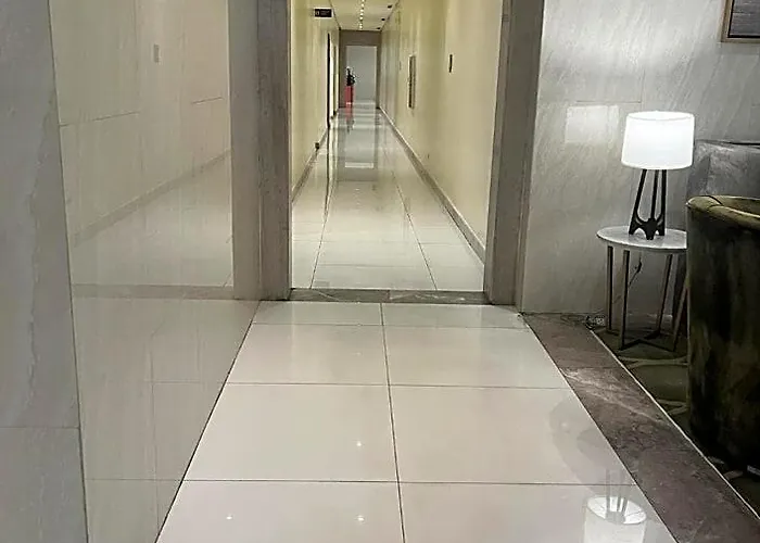 101 Nb Samspacious Place Манила