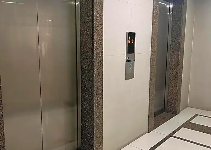 101 Nb Samspacious Place 5* Манила